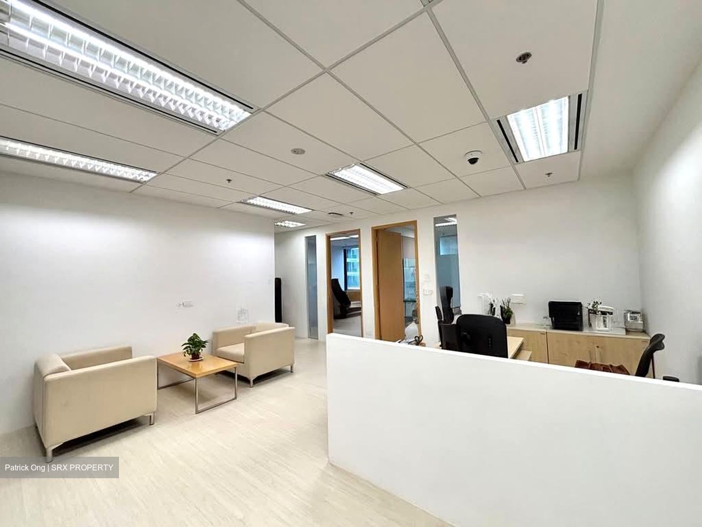 United Square (D11), Office #550270281